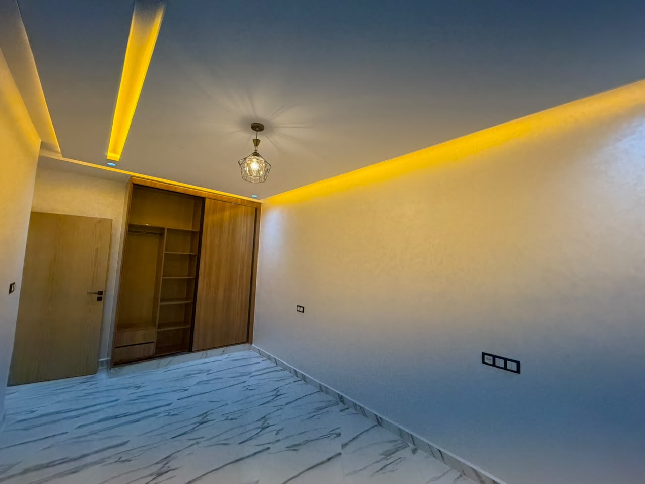 Stunning Dual-Facade Apartment in Oujda 6