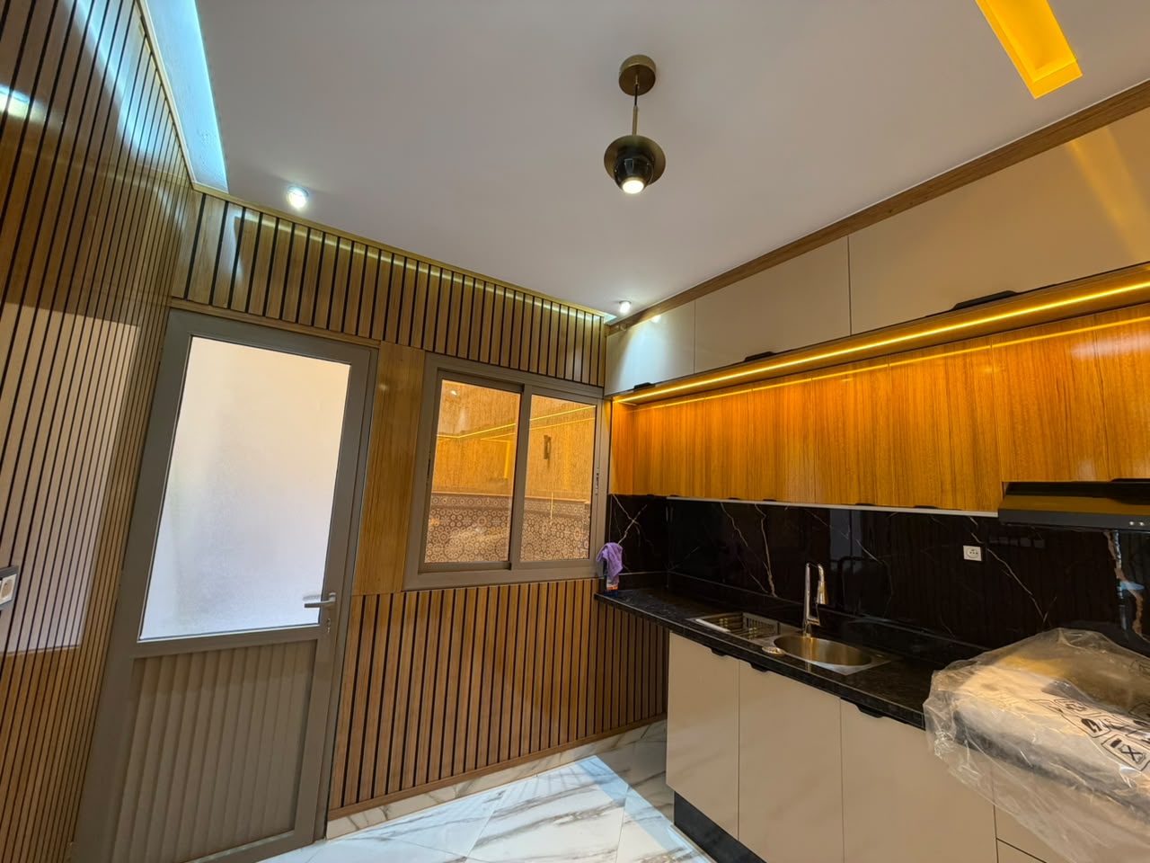 Stunning Dual-Facade Apartment in Oujda 5