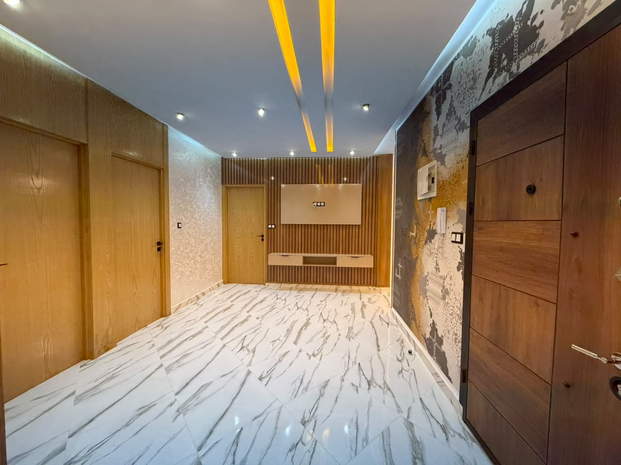 Stunning Dual-Facade Apartment in Oujda 9
