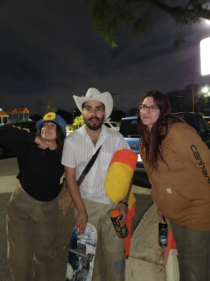 assets/november-26-2023/20231126_181907-1000w_yzlzo5