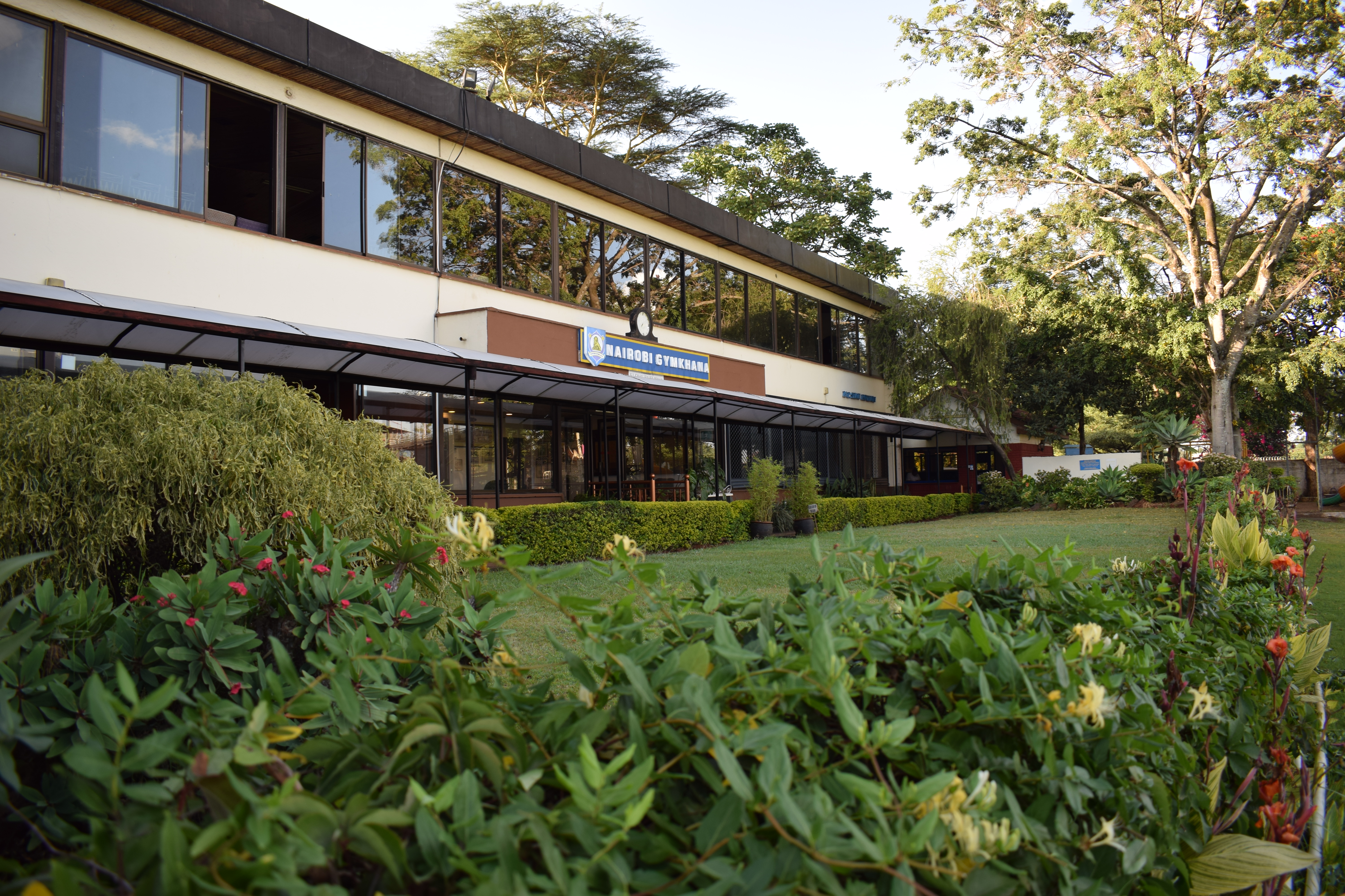 Luxury Golf Clubhouse