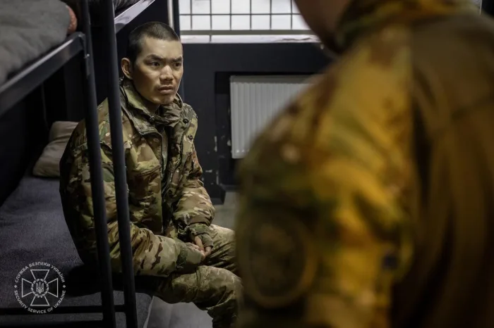 СБУ допитала китайських громадян, що потрапили в полон на Донеччині / t.me/SBUkr