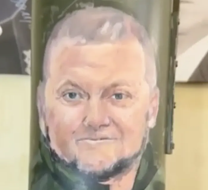 Валерій Залужний отримав оригінальний подарунок / t.me/Zaluzhnui