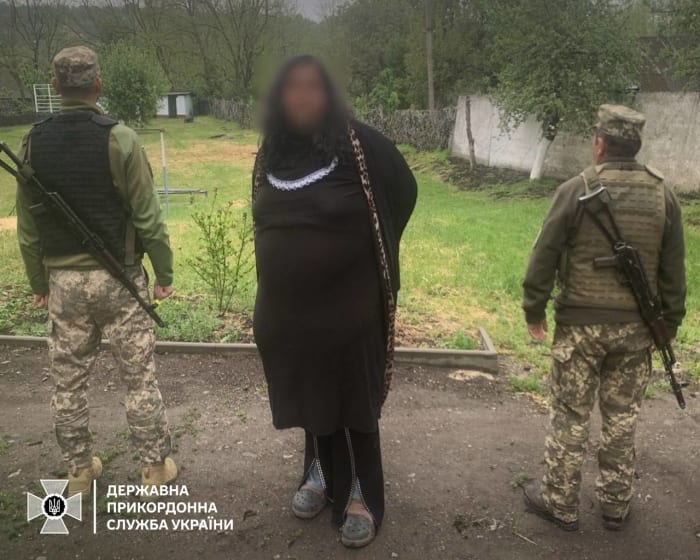 Чоловік у жіночому вбранні намагався перетнути кордон з Молдовою / t.me/DPSUkr