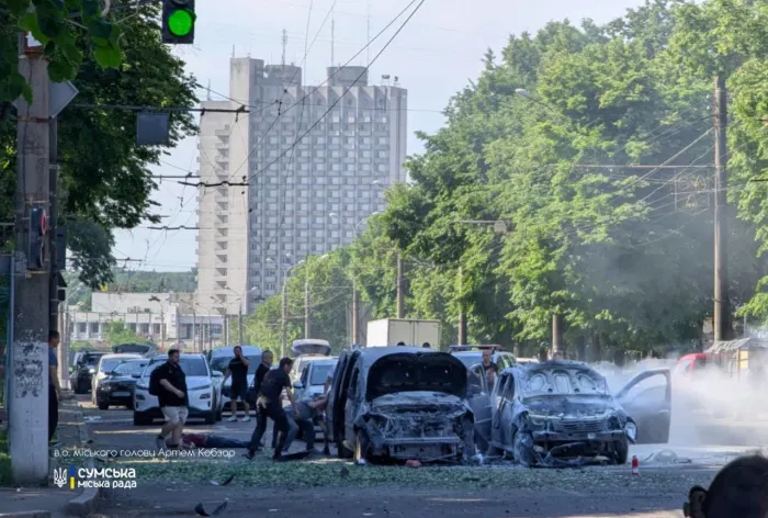 Росія вдарила по центру Сум: є загиблий та постраждалі
