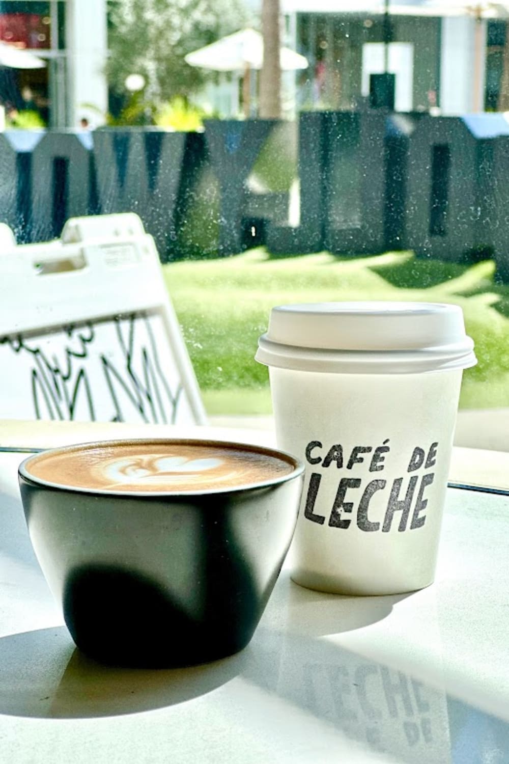 Cafe de Leche — matcha drink detail