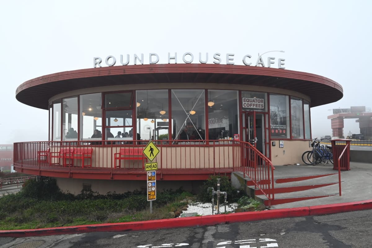 Round House Cafe - Photo 5