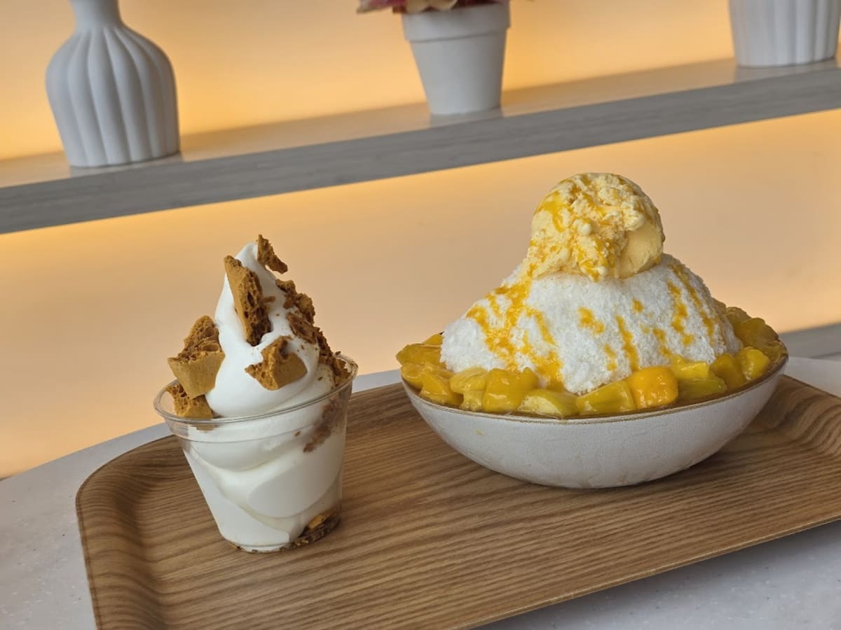 Cafe Auburndale - Photo 3