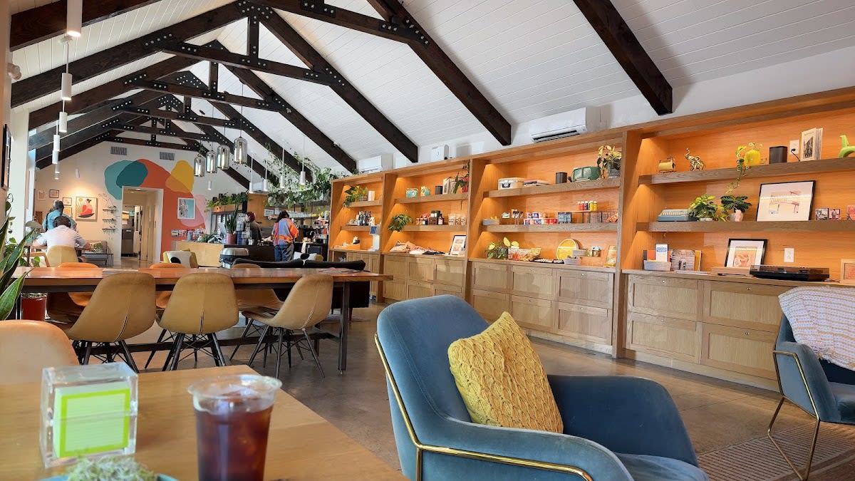 Dawn Cafe Nashville - Photo 4