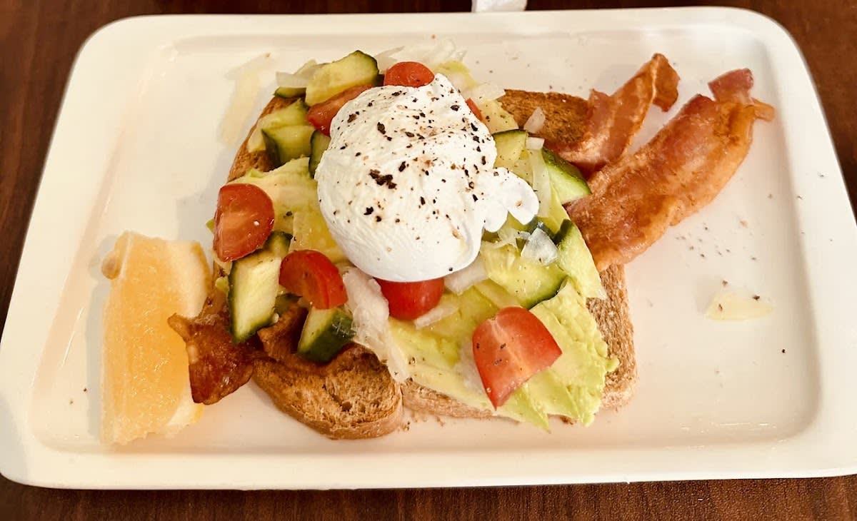 Fueling Station Cafe - Photo 4