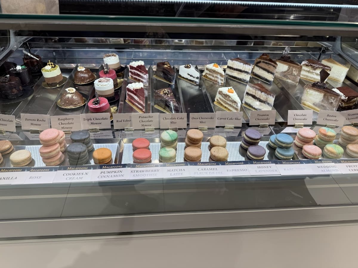 Landmark Cafe - Photo 1