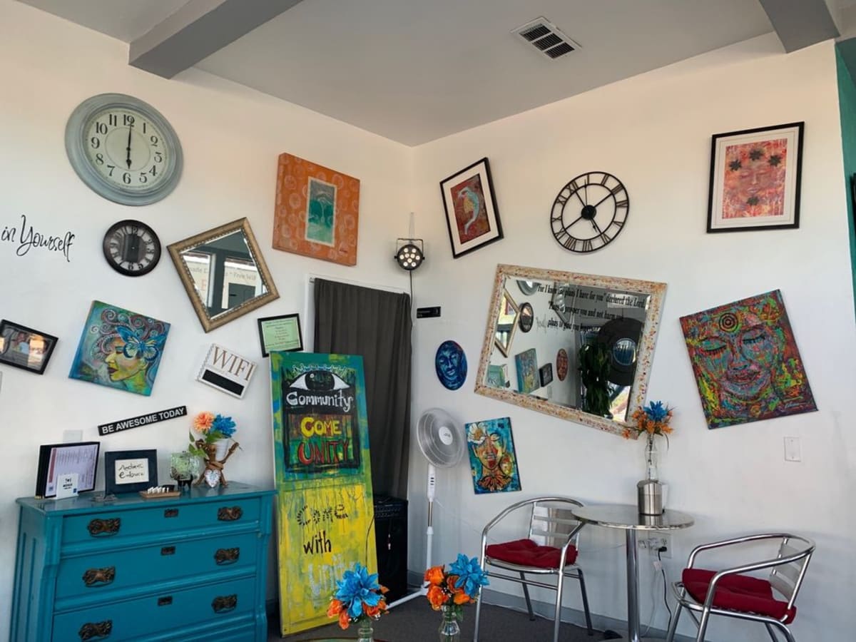 Mingles Tea Bar - Photo 5