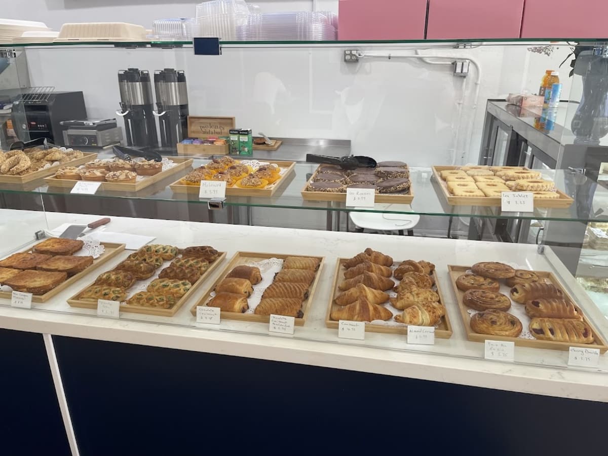 Paris Cafe - Photo 3