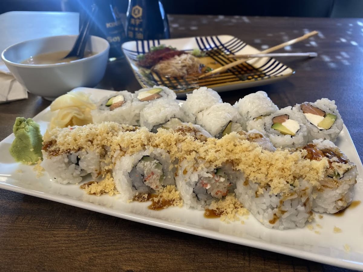 Red ninja Sushi & korean cuisine - Photo 4