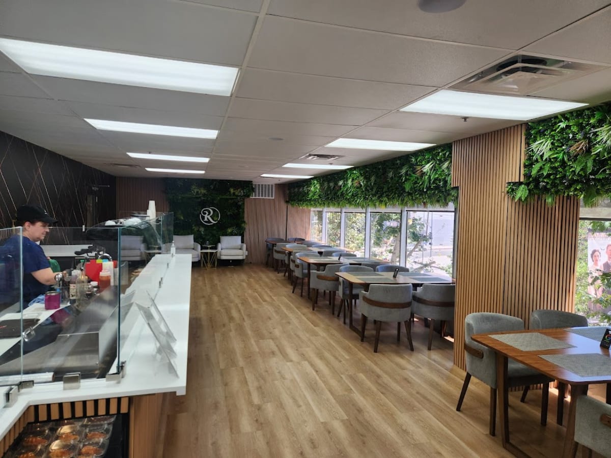 Rumors Cafe - Photo 1