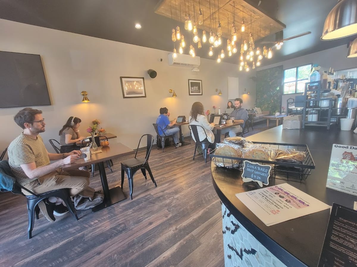 Three Sisters Coffee and Tea - Photo 4