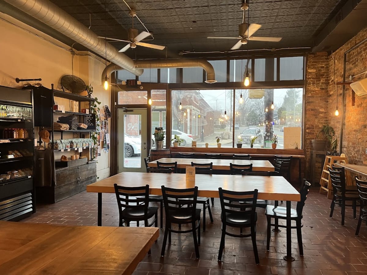 8th & Roast - Photo 4