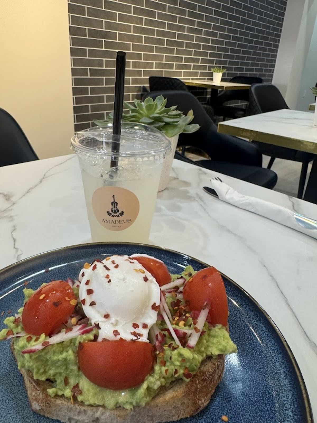 Amadeus Coffee - Photo 4