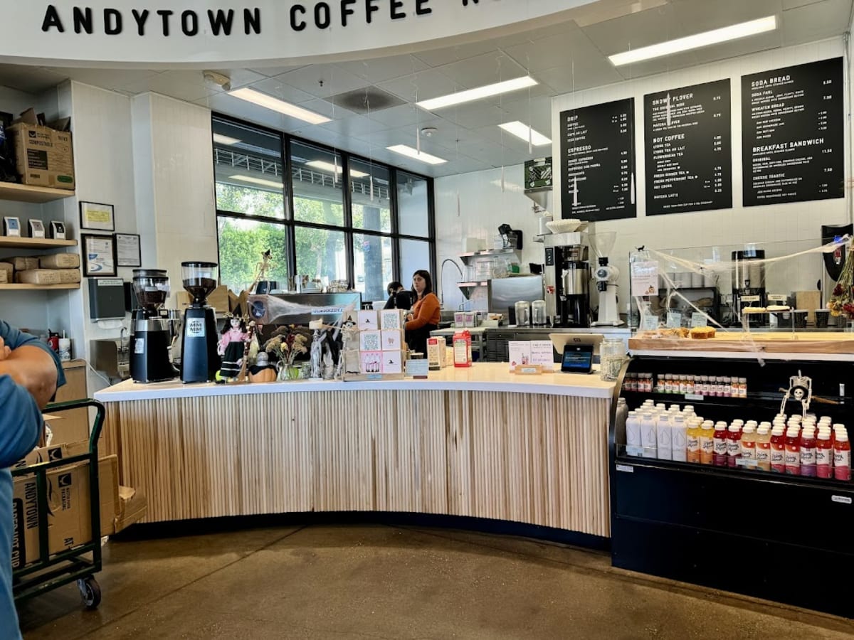 Andytown Coffee Roasters - Photo 5