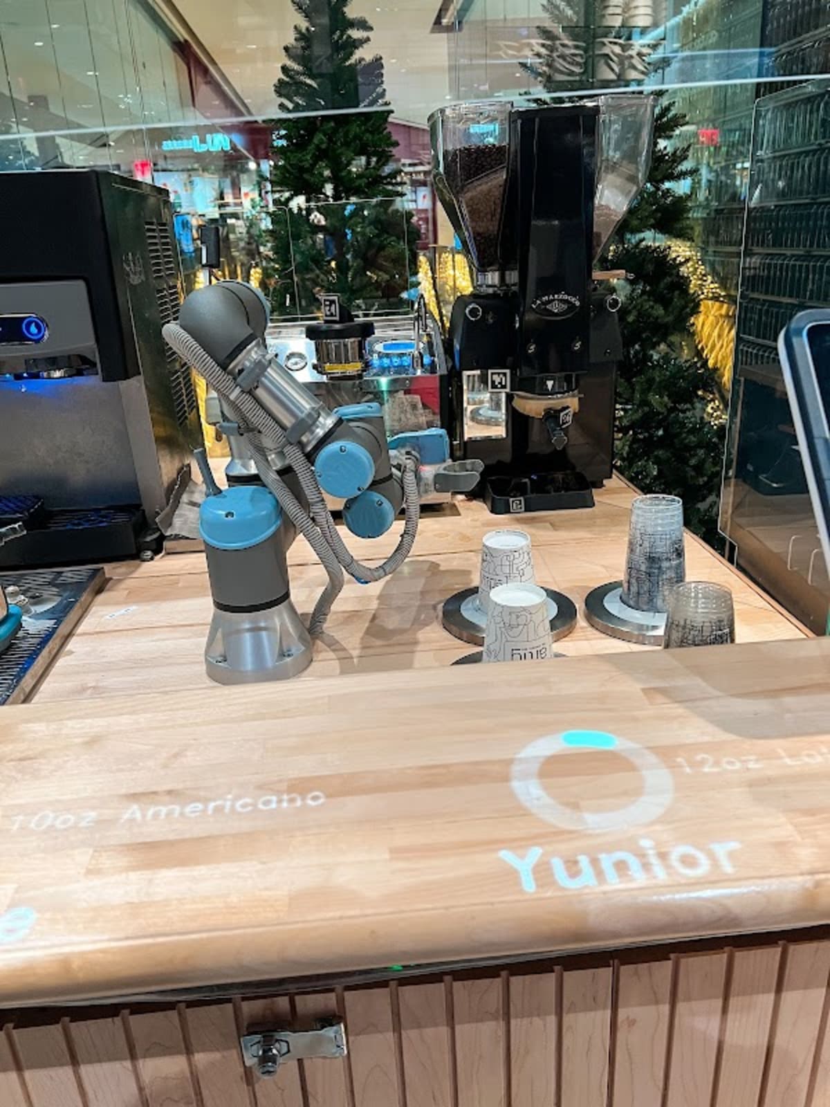 Artly Robot Coffee @ MUJI Hudson Yards - Photo 3