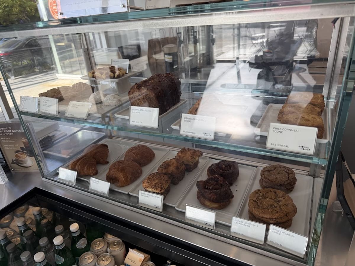 Blue Bottle Coffee - Photo 2