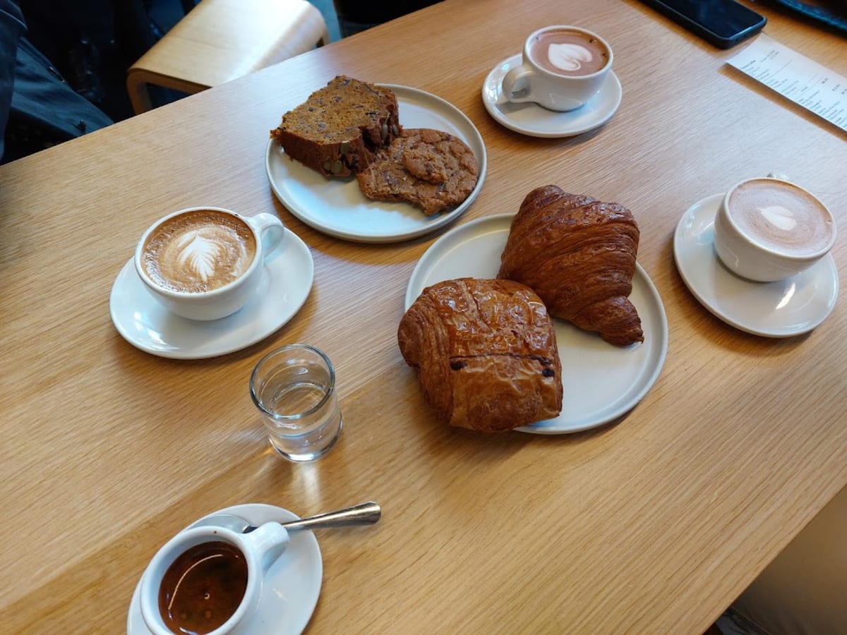 Blue Bottle Coffee - Photo 2