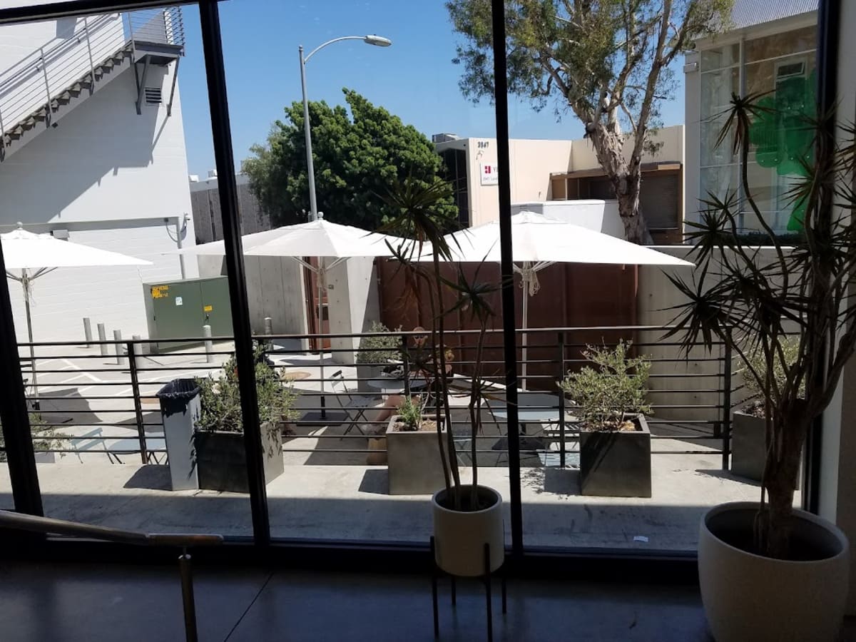 Blue Bottle Coffee - Photo 1