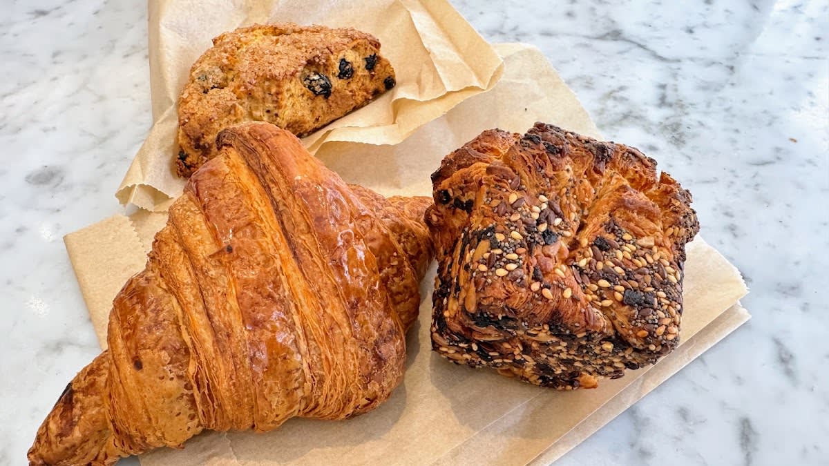 Blue Bottle Coffee - Photo 2