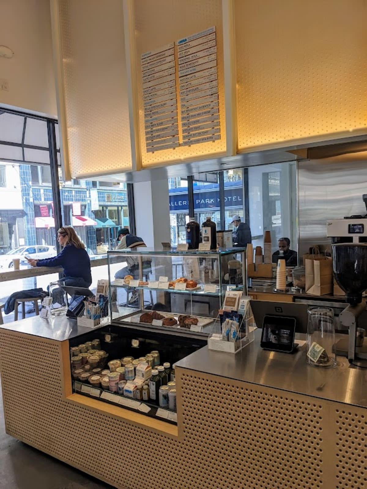 Blue Bottle Coffee - Photo 4