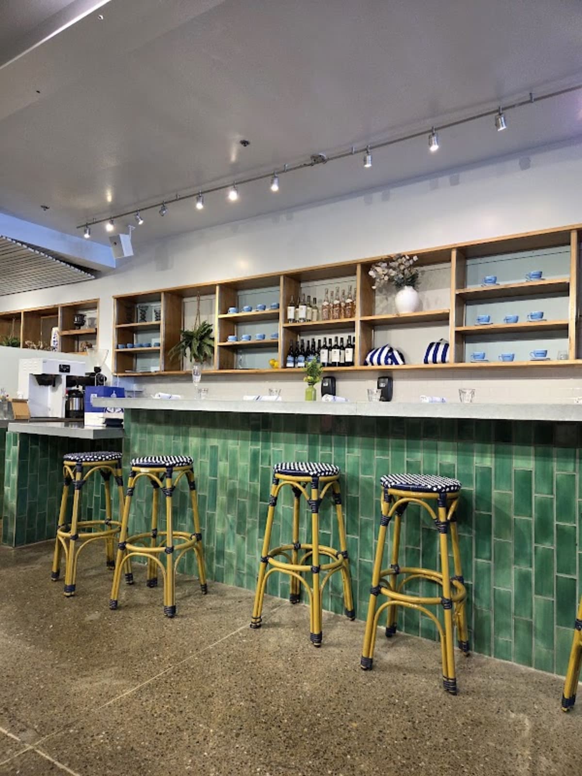 Bluestone Lane - Steiner St Café - Photo 4