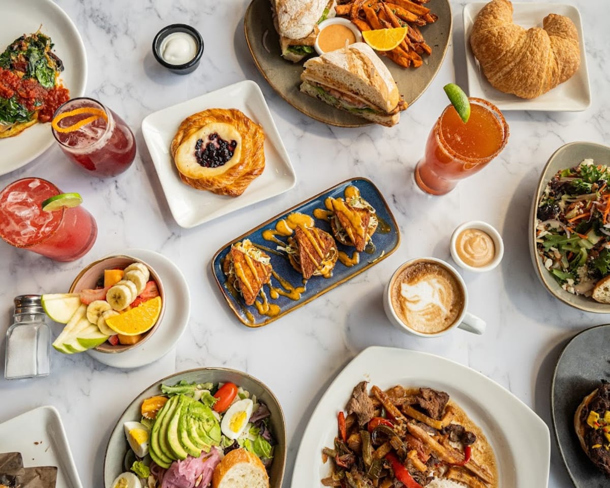 Cafe La Taza - Photo 2