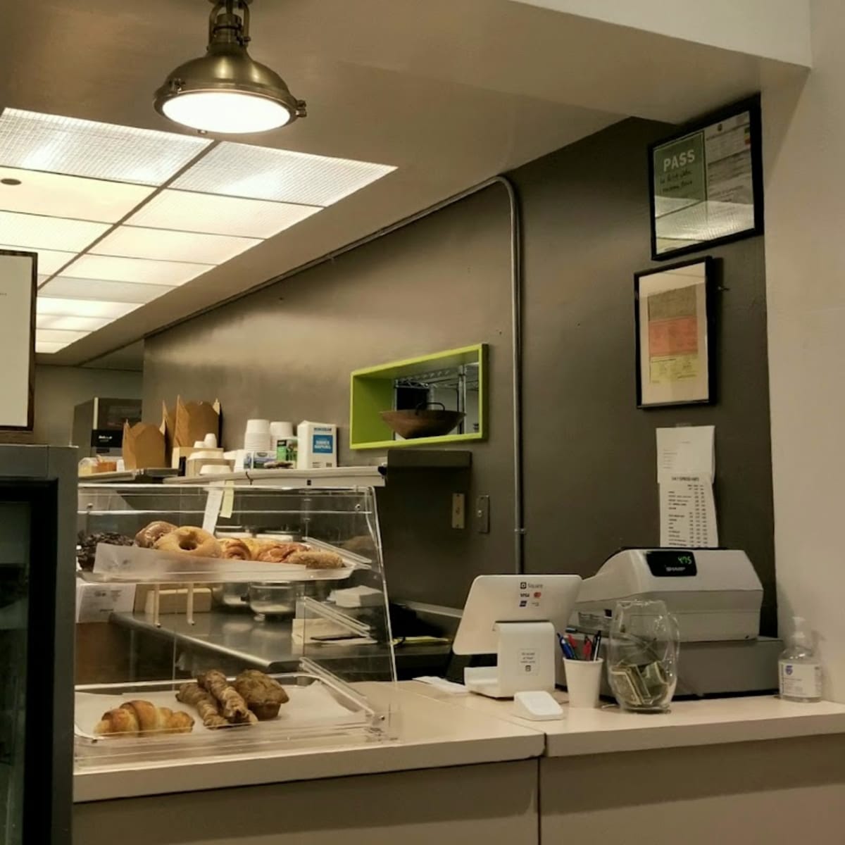 Le Petit Cafe - Photo 3