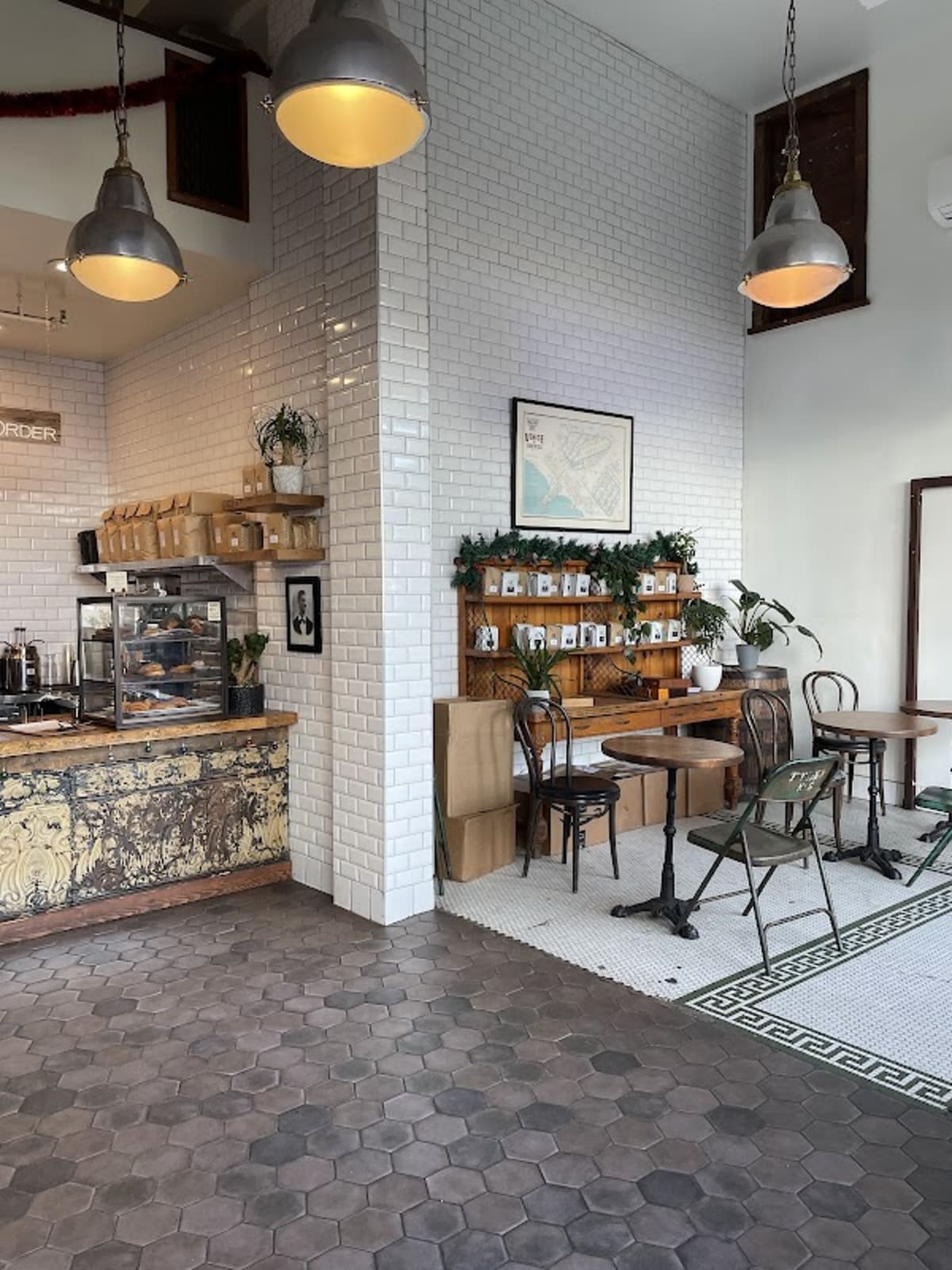 Menotti's Coffee Stop - Photo 4