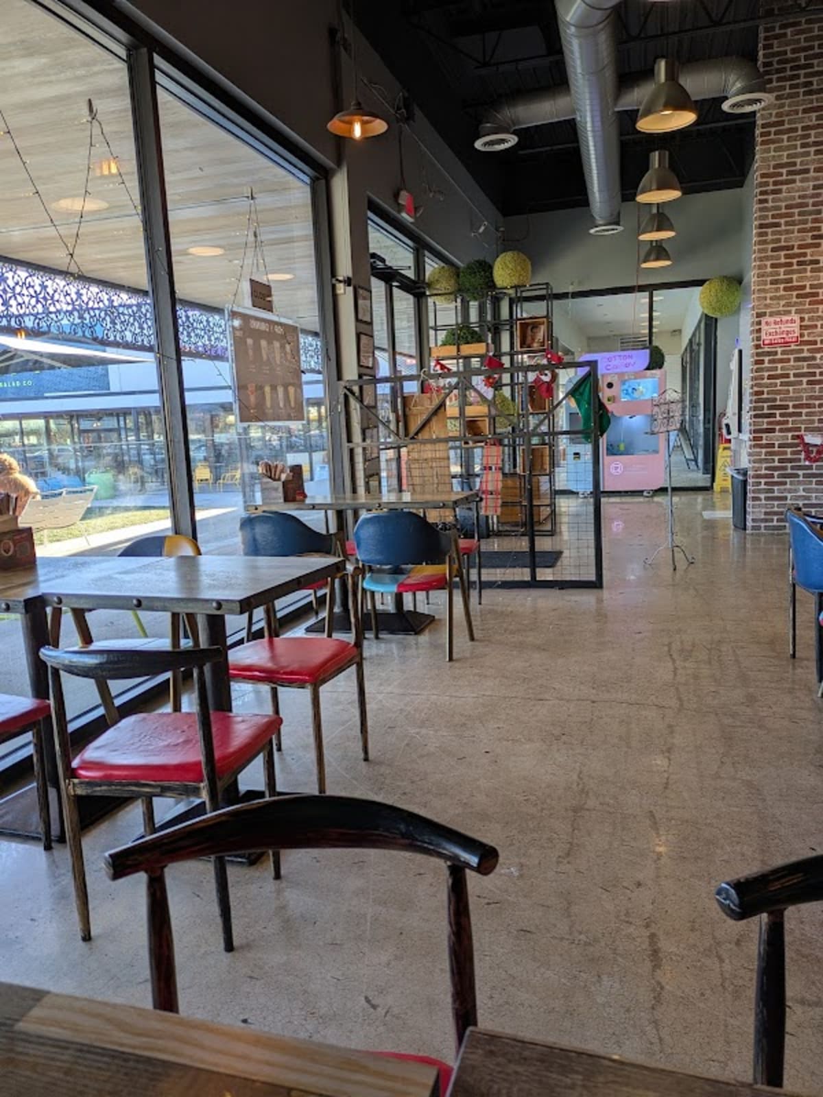 PaoPao Ramen Factory & BoBa - Photo 4