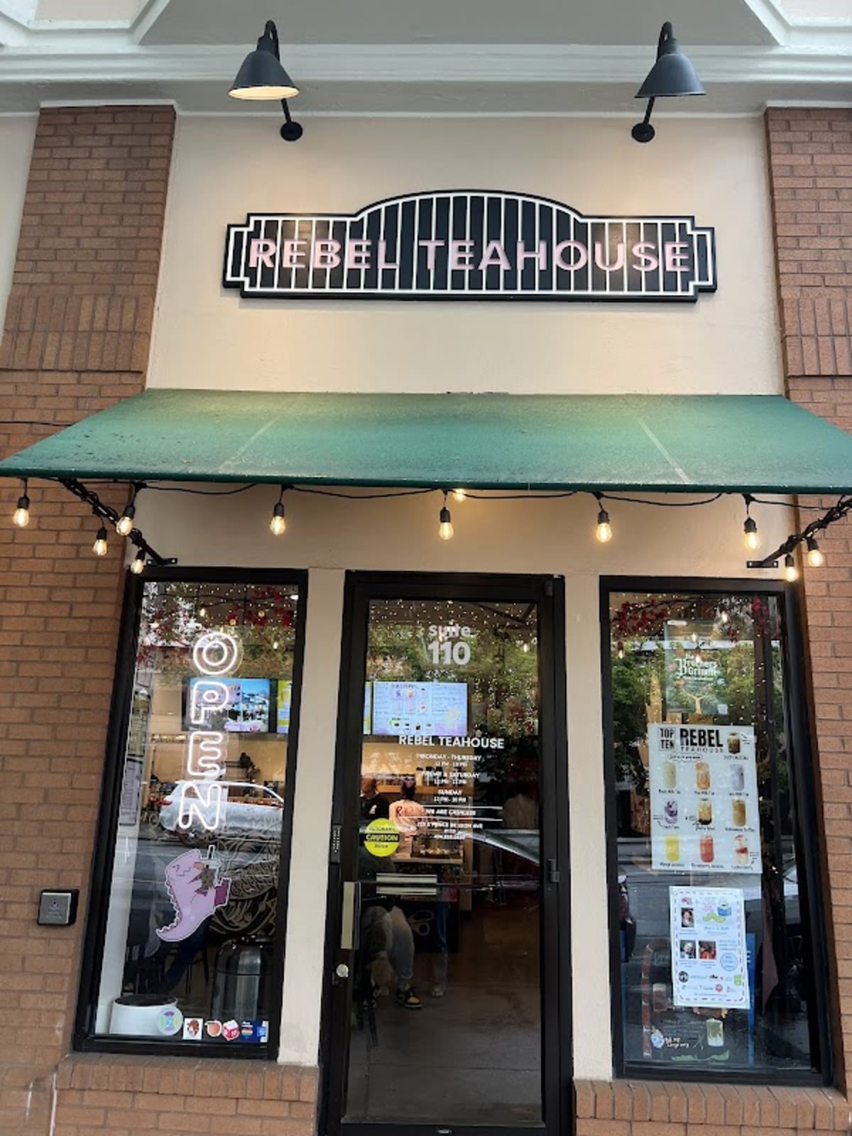 Rebel Teahouse - Photo 5