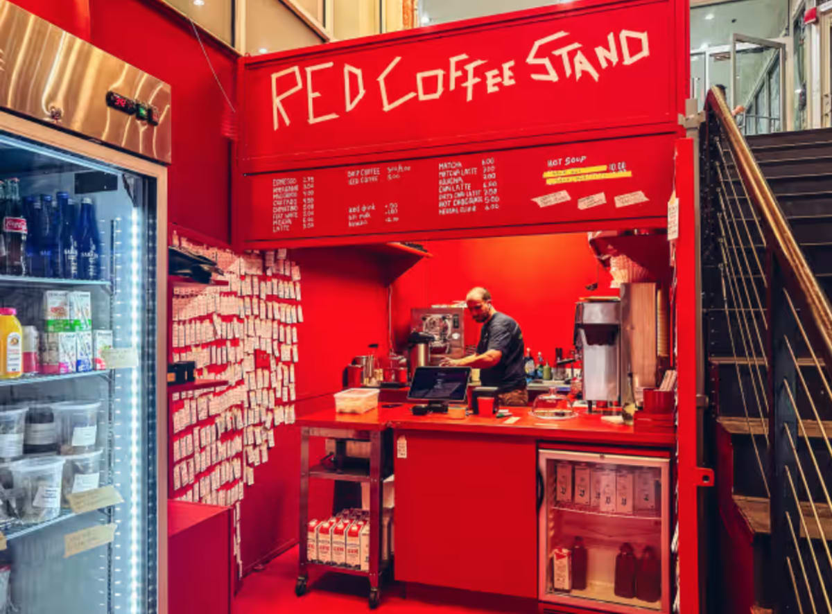 Red Coffee Stand - Photo 1