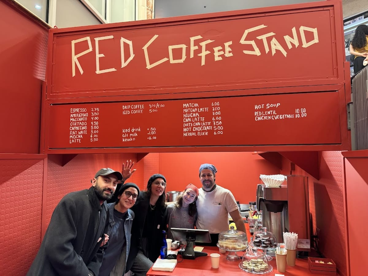Red Coffee Stand - Photo 3