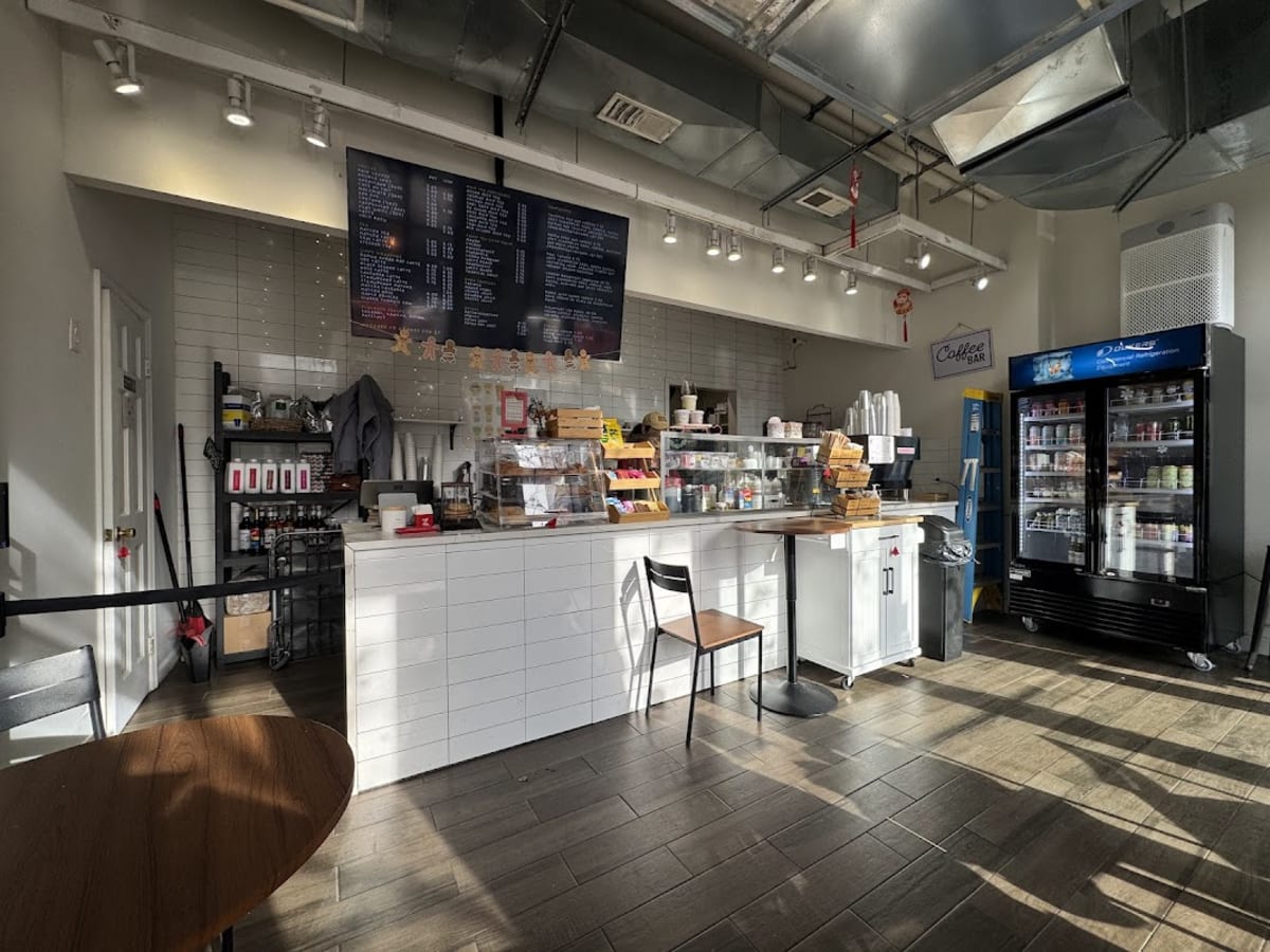 Sippy Cafe - Photo 2