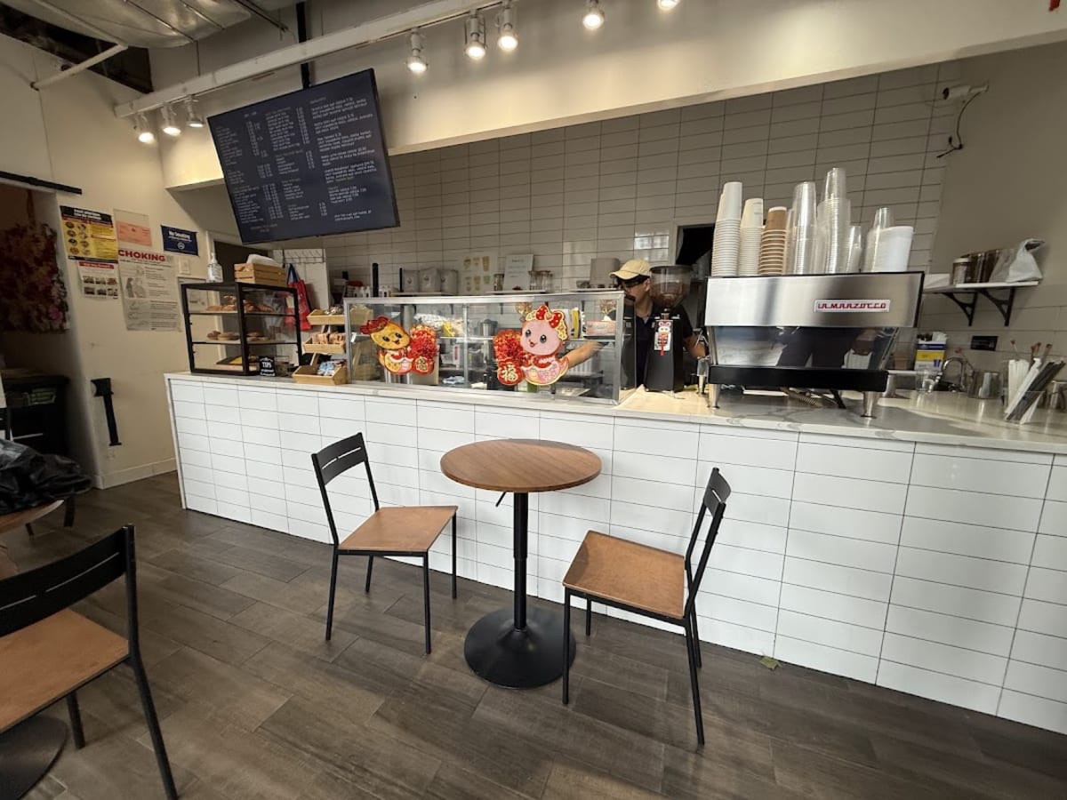 Sippy Cafe - Photo 4