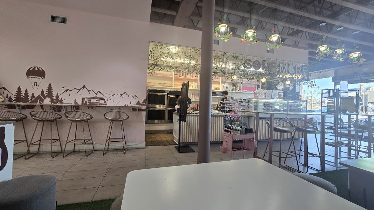 Somemore LA - Photo 5