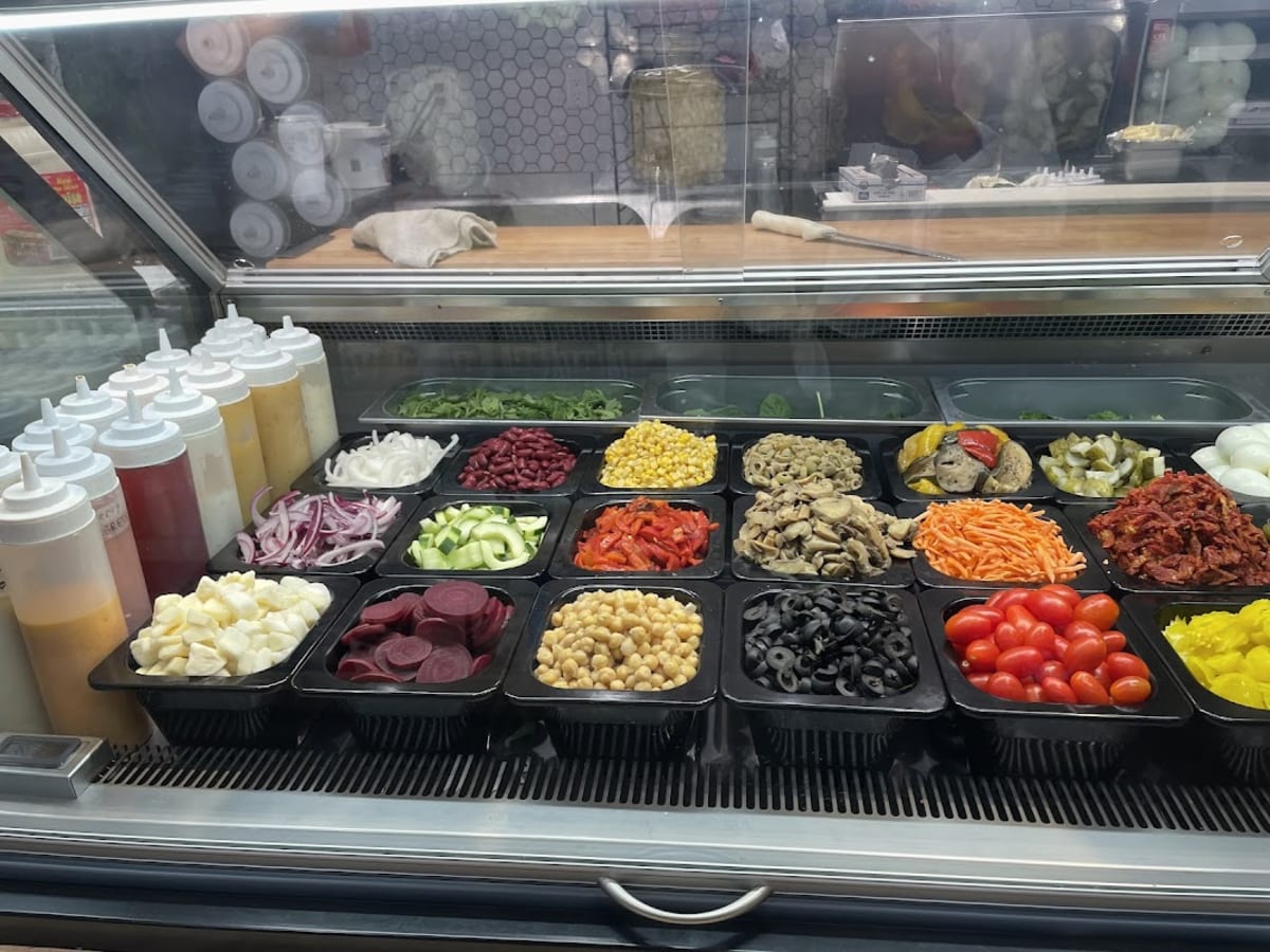 Times Square Cafe - Photo 2