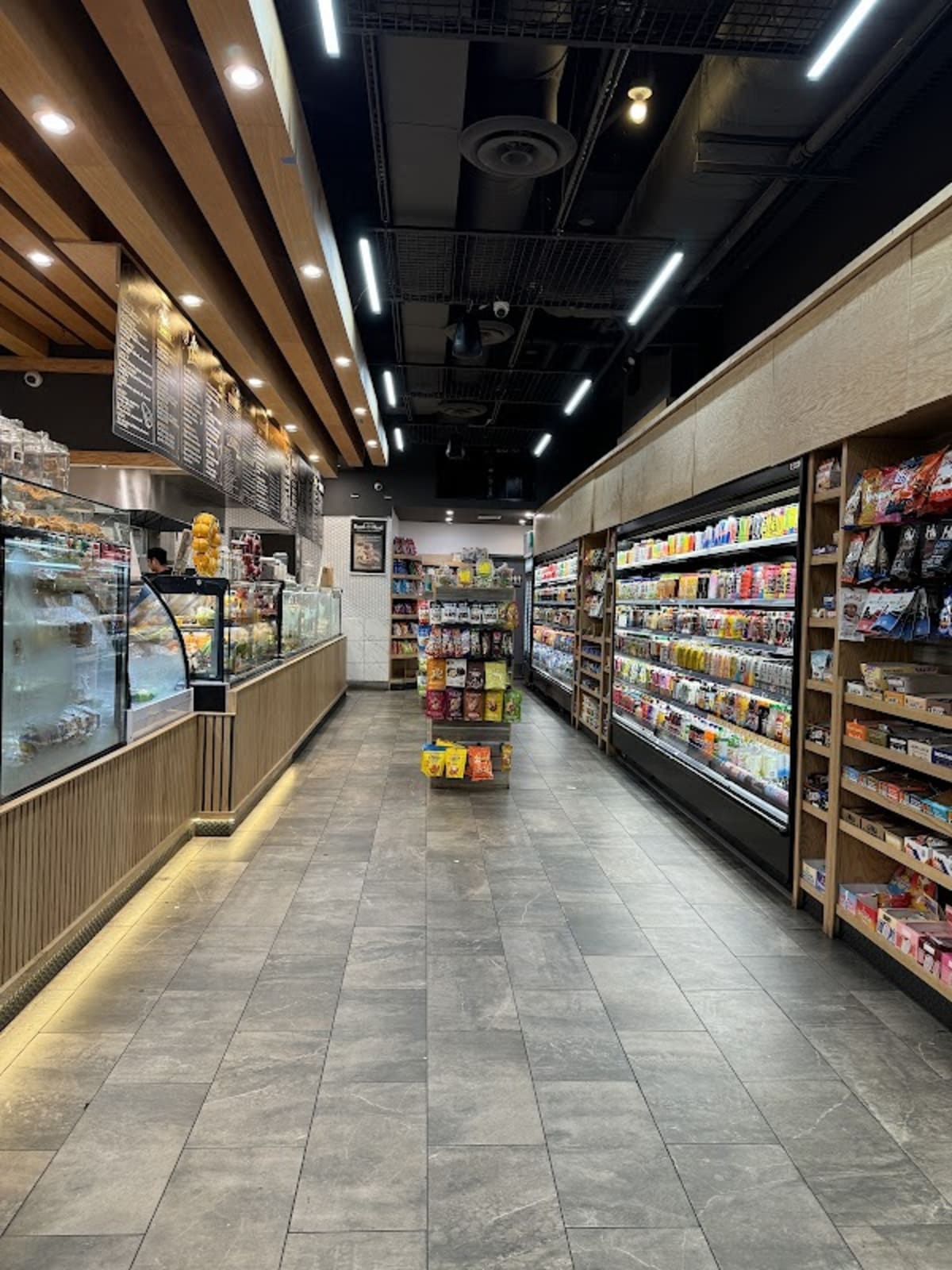 Times Square Cafe - Photo 3