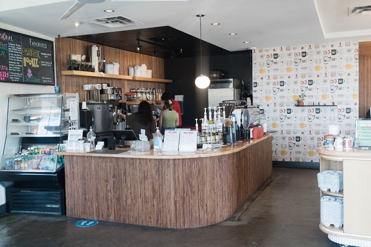 Ugly Mugs Coffee and Tea - Photo 4