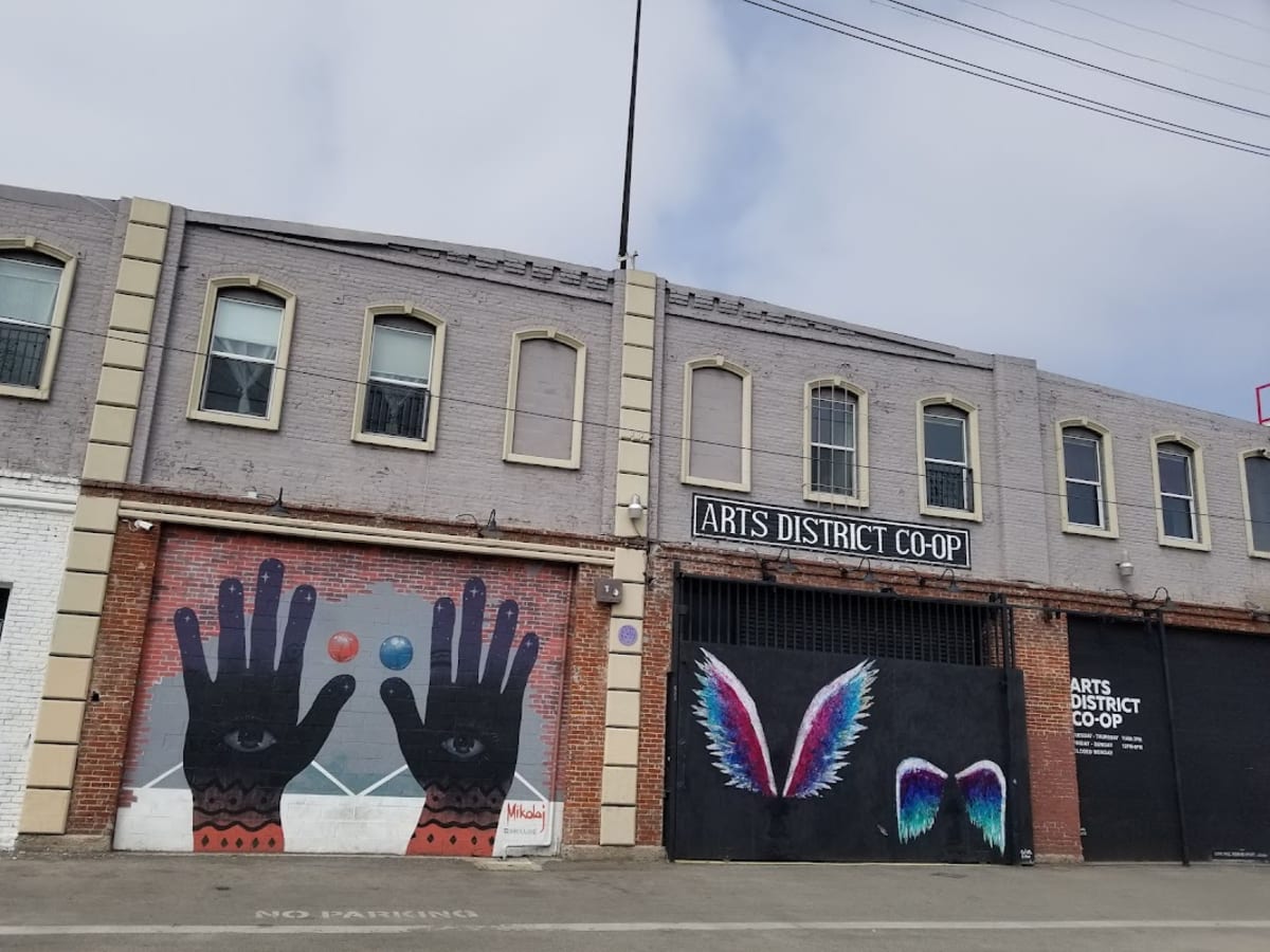 Urth Caffe Hr - Photo 1