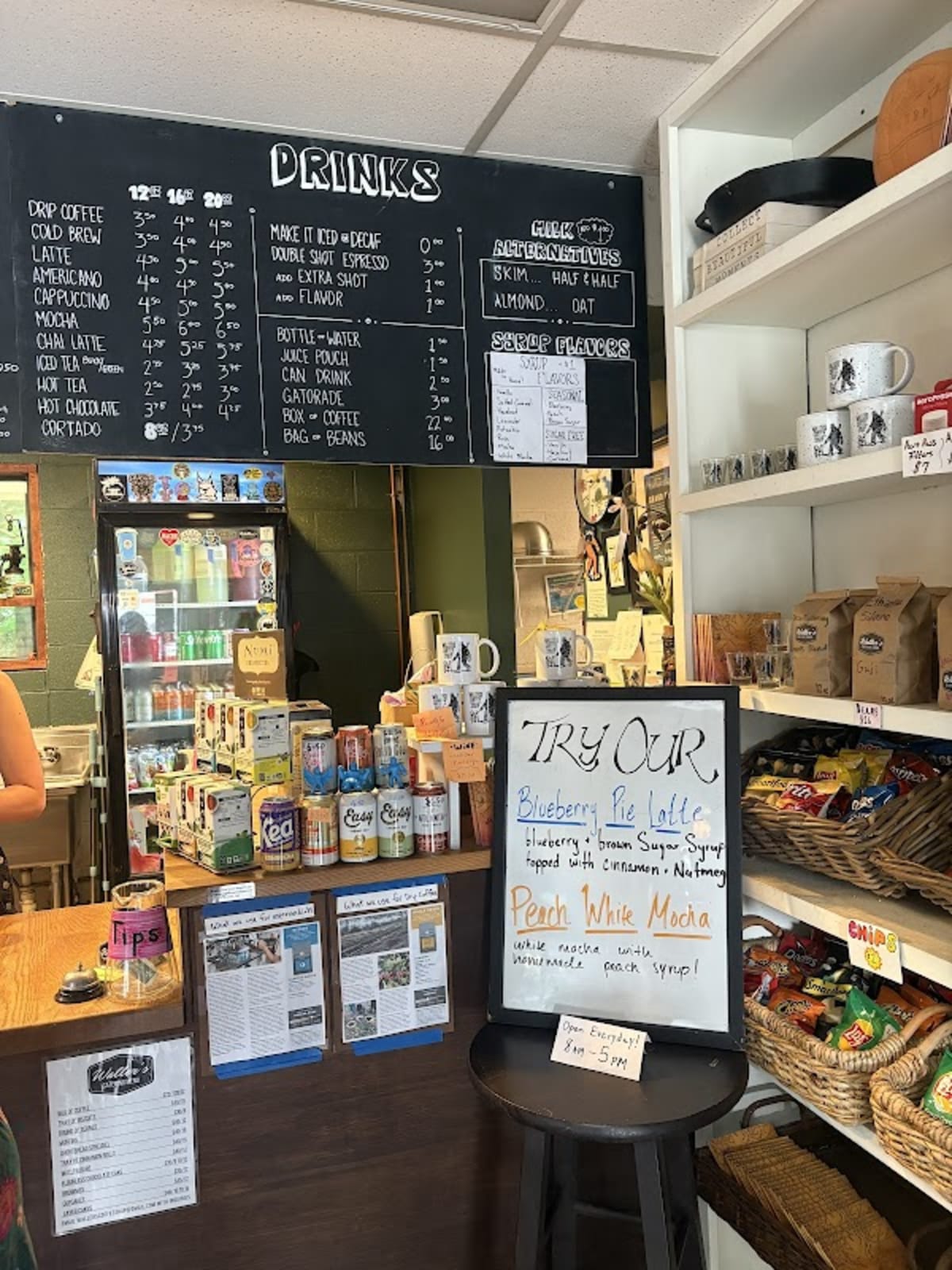 Waller's Coffee Shop - Photo 4