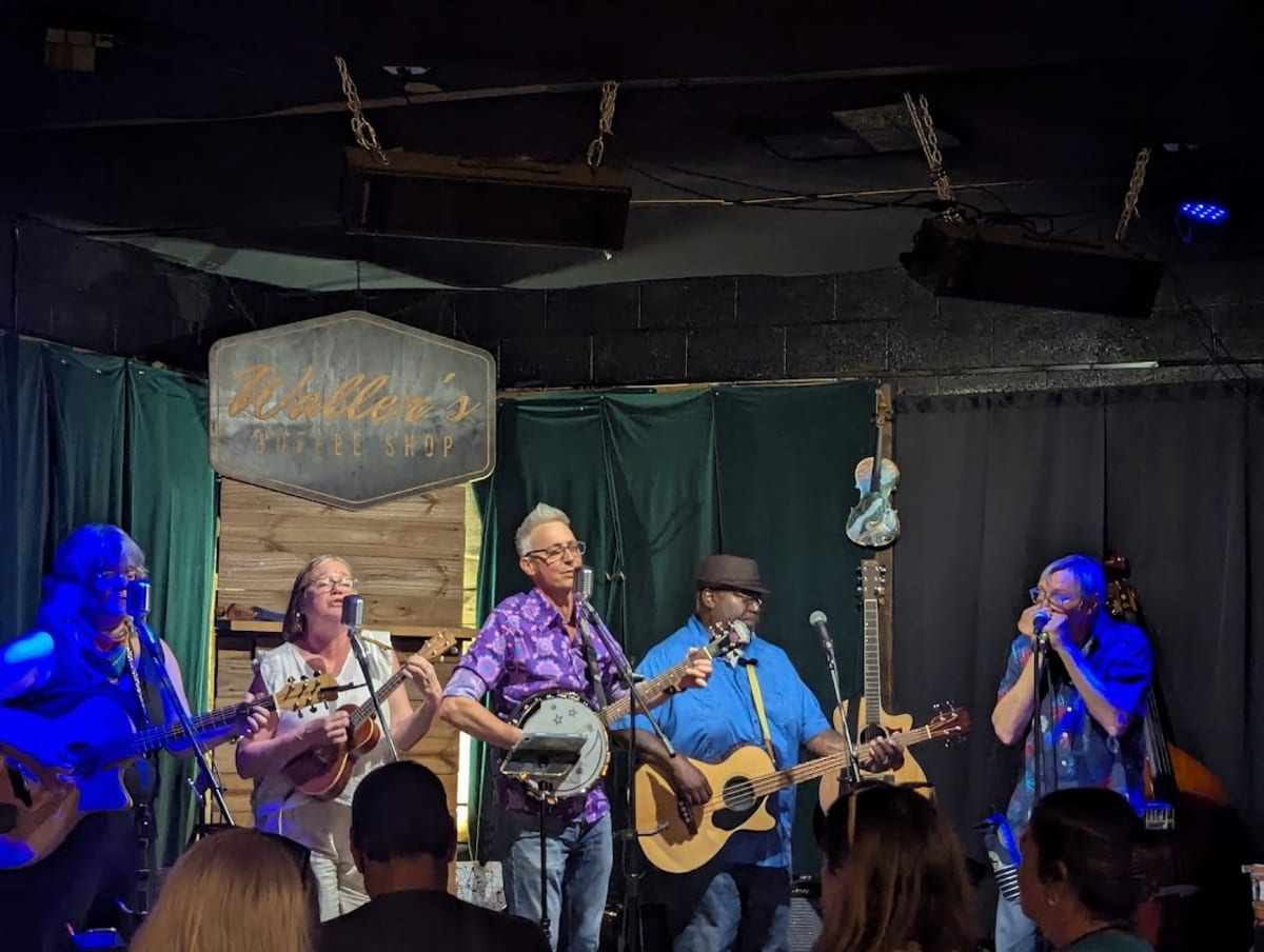 Waller's Coffee Shop - Photo 5