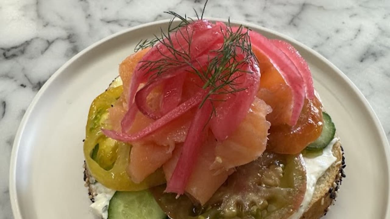 Dre's Cafe - Photo 5