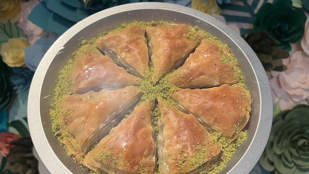 Hala Hala Cafe - Photo 5