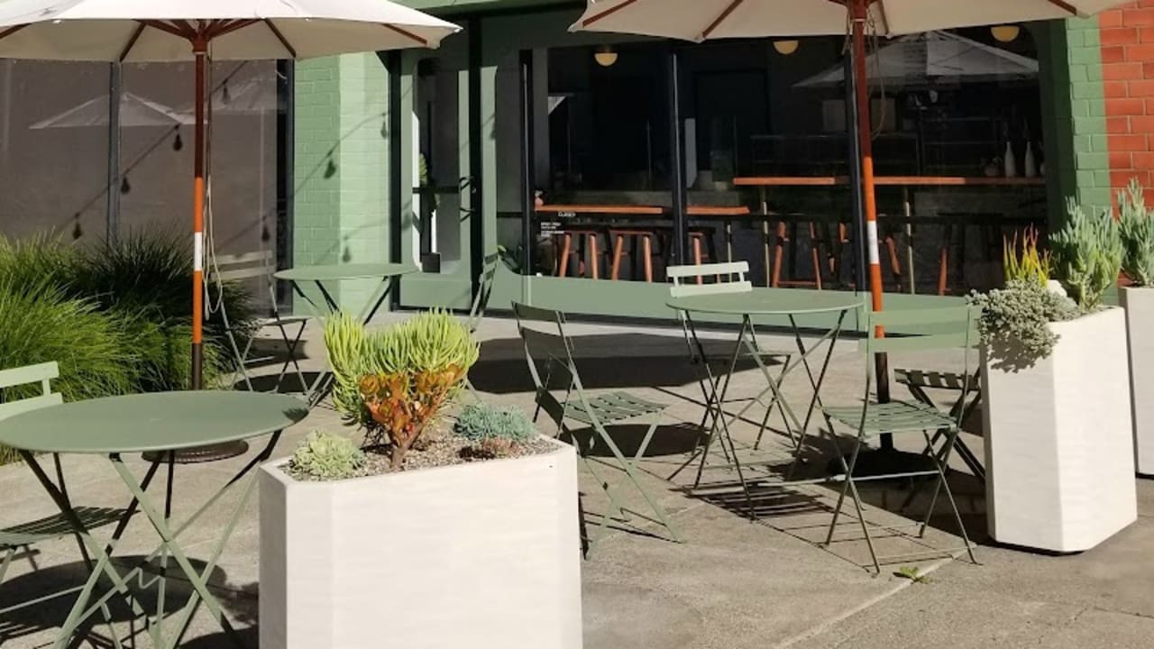 LuLu Fresh Cafe - Photo 5
