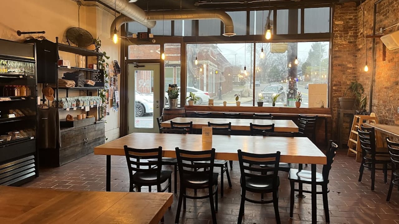 8th & Roast - Photo 4